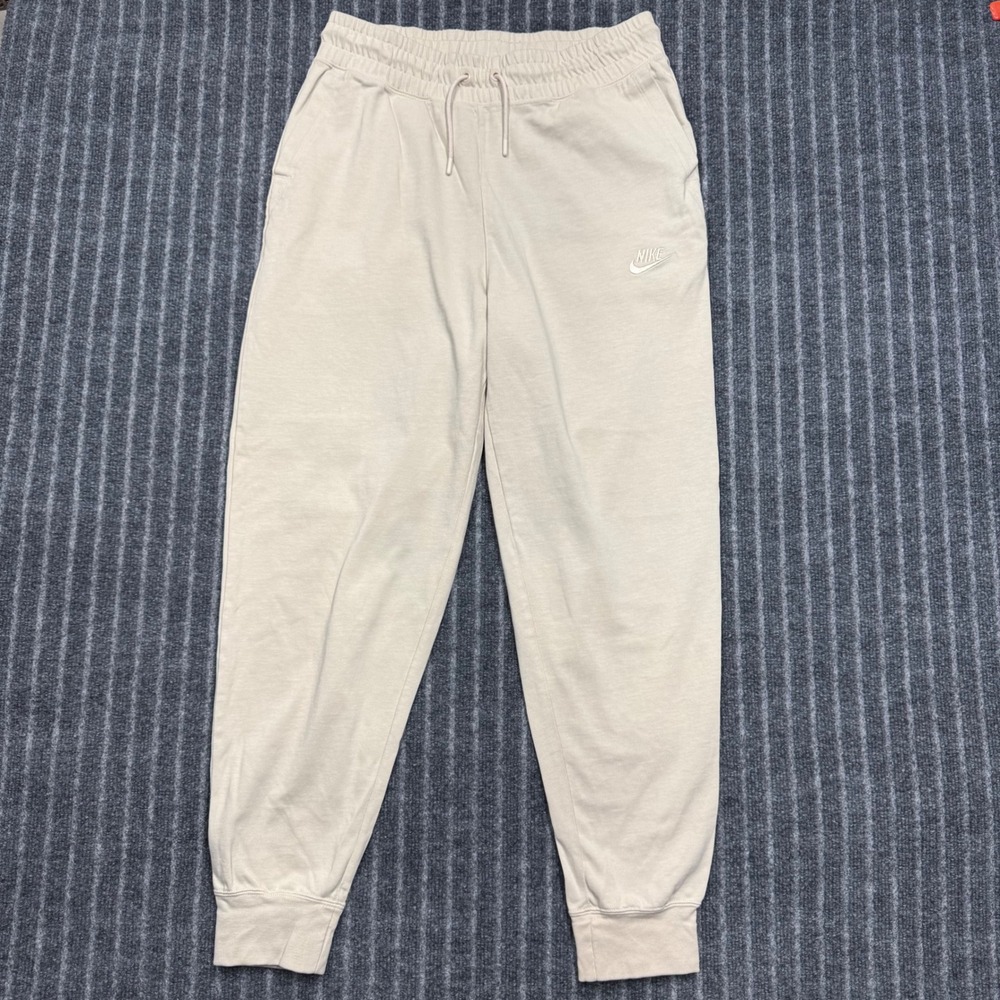 Nike Womens Medium Beige Sportswear Essential Fleece Jogger Pants (2409) - Picture 1 of 12
